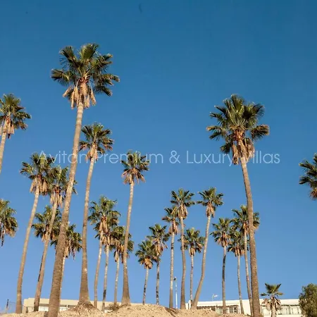 Avitan Premium & Luxury Адехе