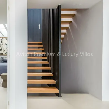 Avitan Premium & Luxury Адехе